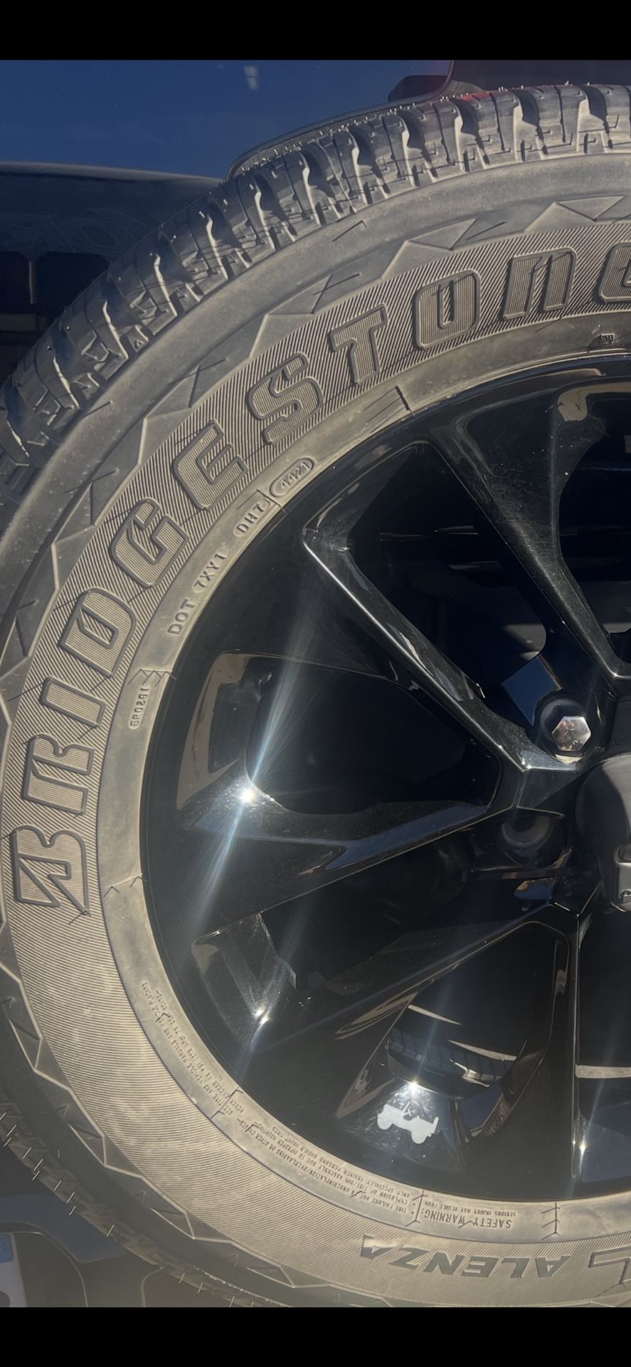 Bridge Stone Tire With Rims 275/55R 20