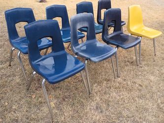Lot of 8 Chairs for cheap