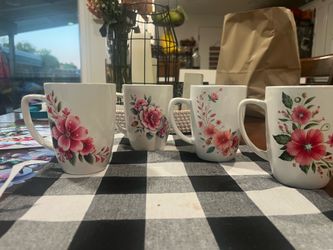 Hummingbird and floral design coffee mugs