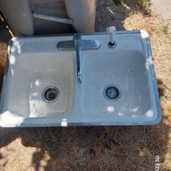 DOUBLE BOWL KITCHEN SINK