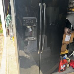 Refrigerator 