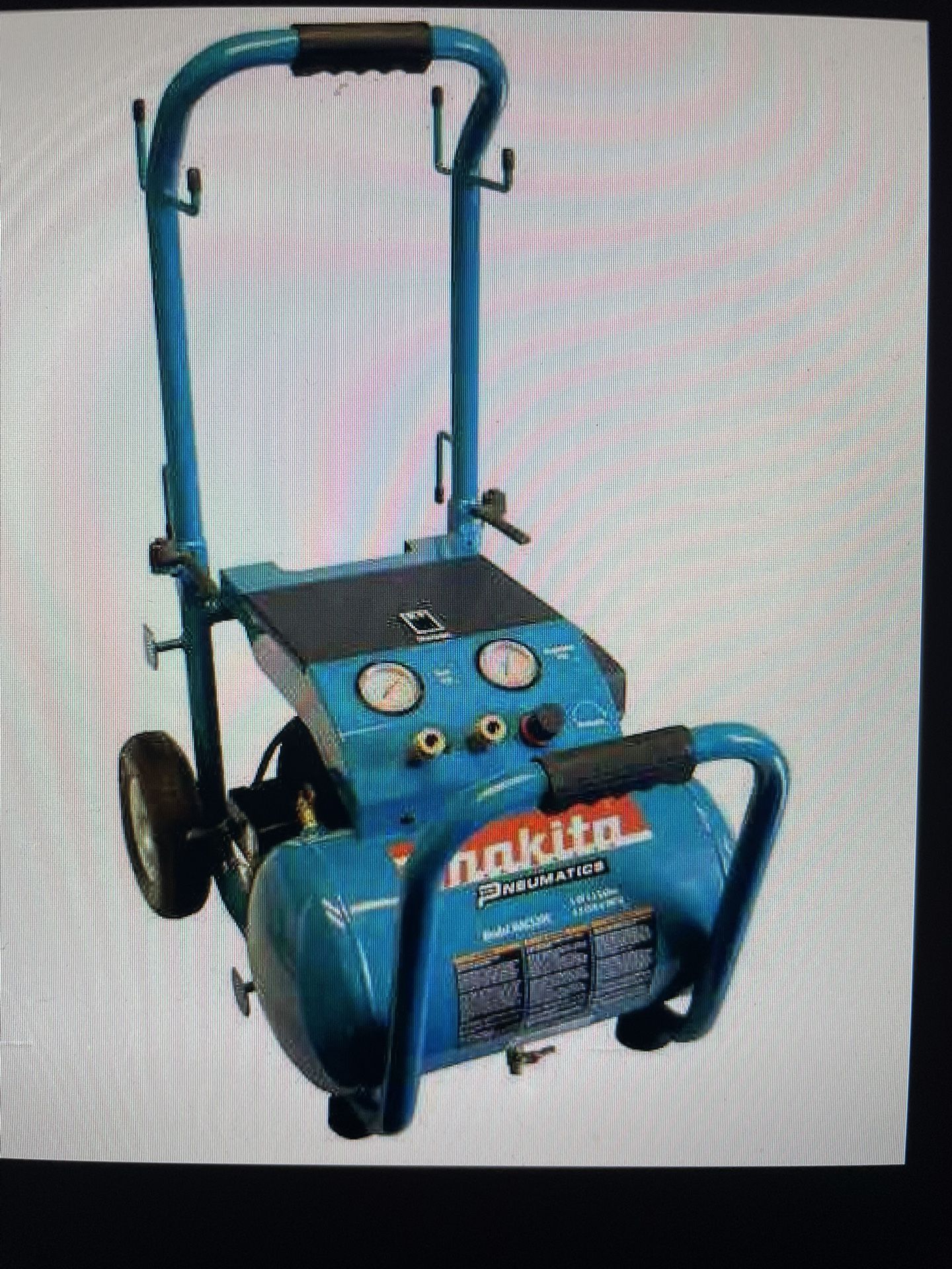 Makita Big Bore 5.2 Gal. 140 Psi 3.0 HP Portable Corded Electric Air Compressor