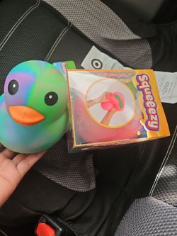 Squeeezy peach & rainbow duck.