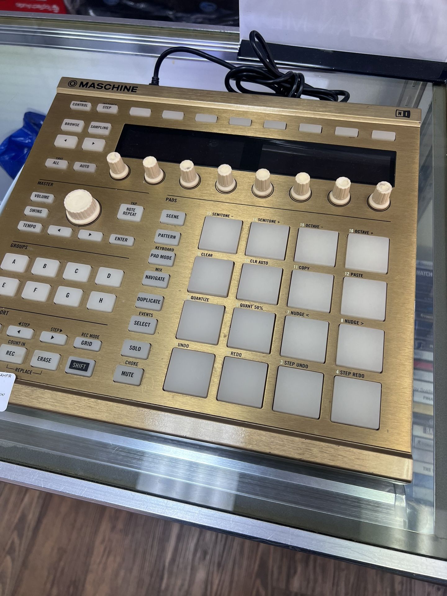 Native Instruments Machine MK2 Special Edition Gold