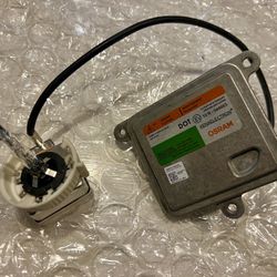 Dodge Charger Headlight Module and Bulb