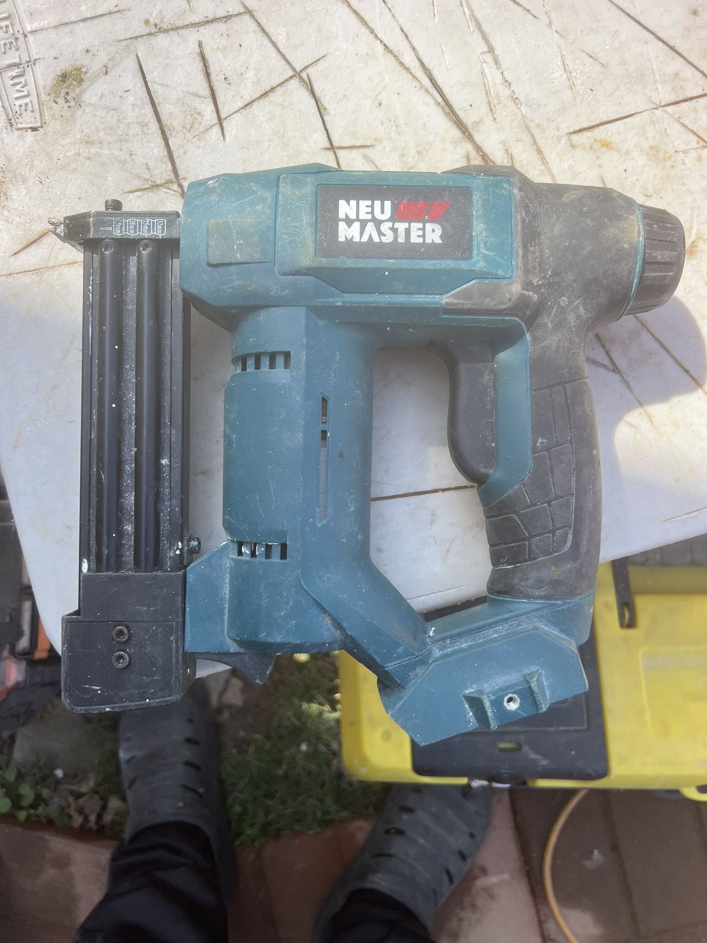 NEU MASTER Cordless Nail Gun Battery Nailer/Staple Gun (TOOL ONLY)