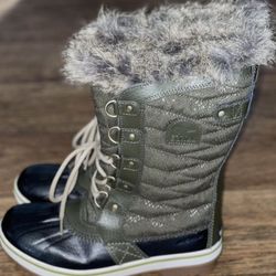 SOREL Waterproof Snow Shoes