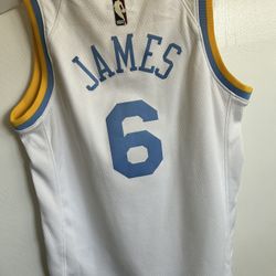 LAKERS LeBron James Jersey 