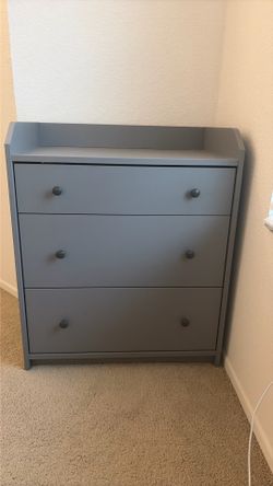 3-drawer dresser