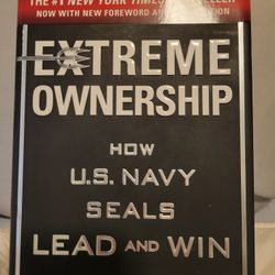 Extreme Ownership hardback book