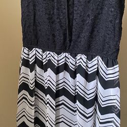 Junior Dress, Size M