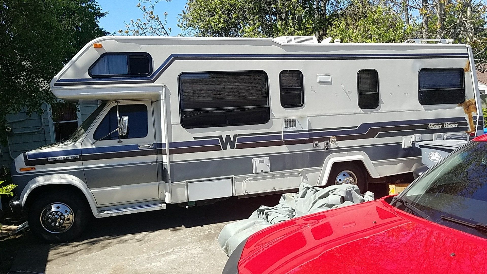 1990 Winnebago Minnie Winnie 26' RV Motorhome 128k miles