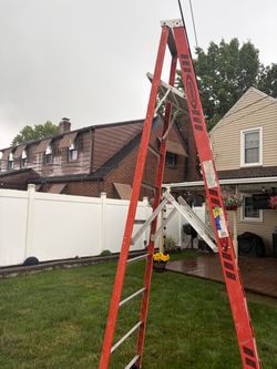 Werner Fiberglass Step Ladder