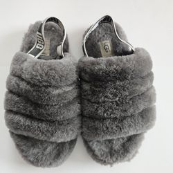 UGG Grey