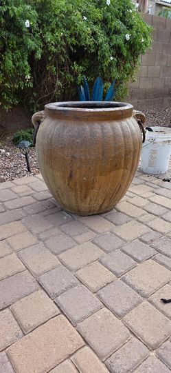 Outdoor terrace cotta planter 27.5" high