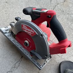 Milwaukee 18v Saw 