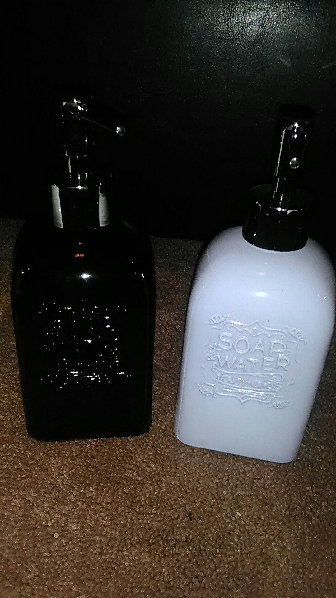 Glass pump soap dispenser* New* black or white