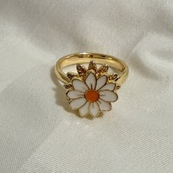 Spinning Ring: Daisy 