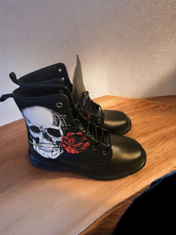 Black Skull and Red Roses Leather Boots Size 13
