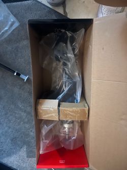 Front bare struts for a 2001-2006 Hyundai Santa Fe