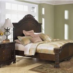 Ashley Furniture North Shore piece King set