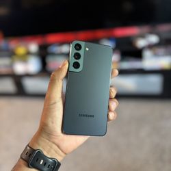 Samsung Galaxy S22 5G 256GB UNLOCKED 