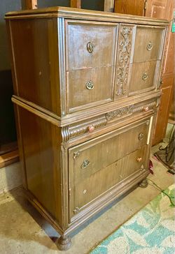 Vintage Wooden Chest of Drawers