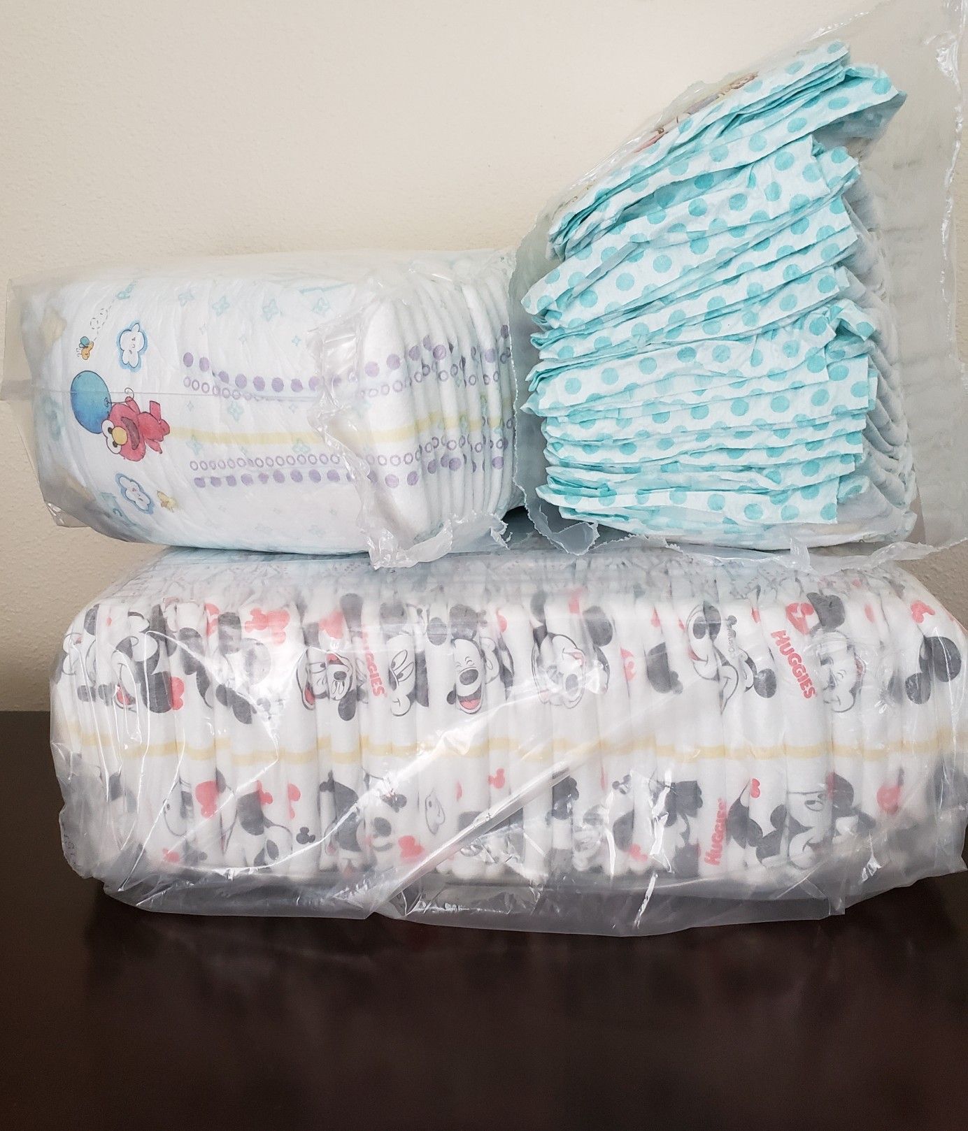 Diapers Size 3 Pampers &Huggies