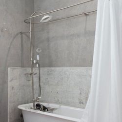 Antique  Cast Iron Clawfoot Bathtub