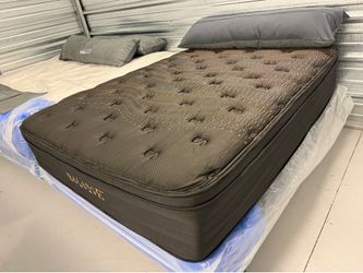 Brand New Queen 14" Luxury Euro Top Hybrid Mattress (In Box)