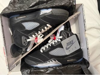Air Jordan 5 Retro OG ‘Black Metallic Reimagined’ Size 8 men