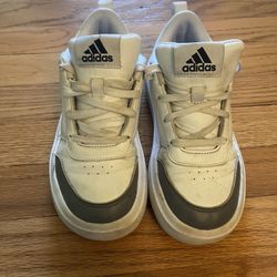 Boys Adidas Shoes Size 1.5