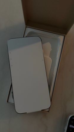 Brand new iPhone 15 Pro Max - 256 GB