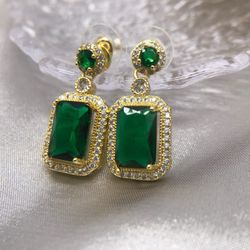 New Stunning Green Earrings