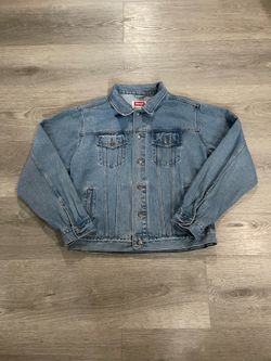 Wrangler Premium Quality Men’s Light Blue Denim Trucker Jacket