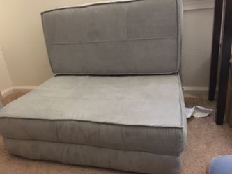 Grey Chair/Pull out bed
