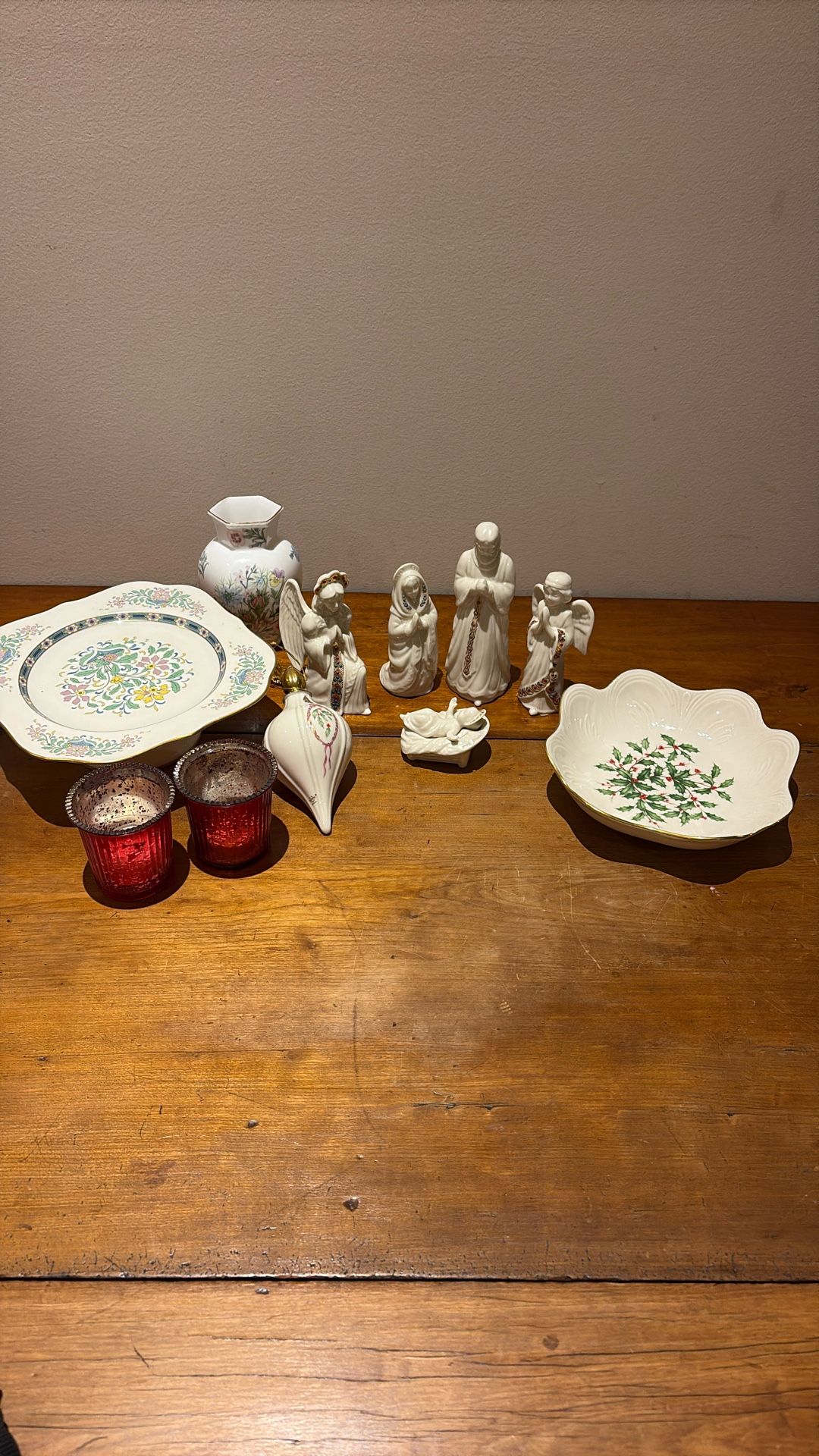 Holiday Lenox Collection With Nativity Figures