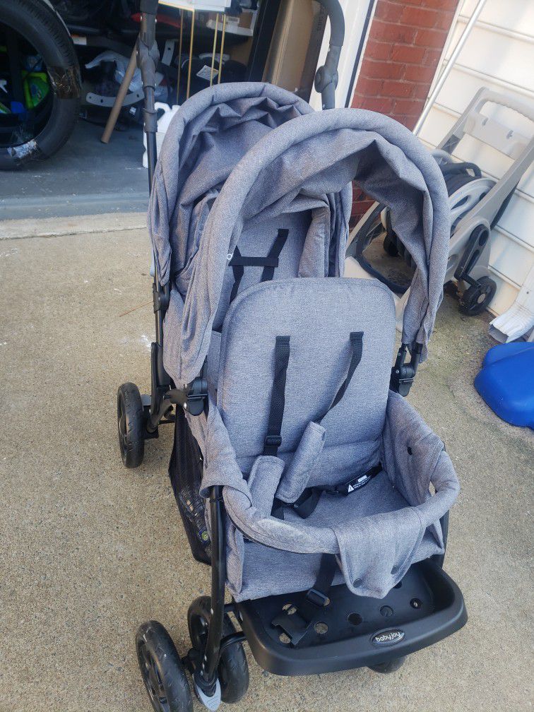 Double Stroller. Clean And Barely Used. Had Is For My Babies. No Longer Needed.