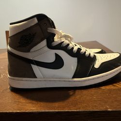 Air Jordan 1 Retro High OG 'Dark Mocha'