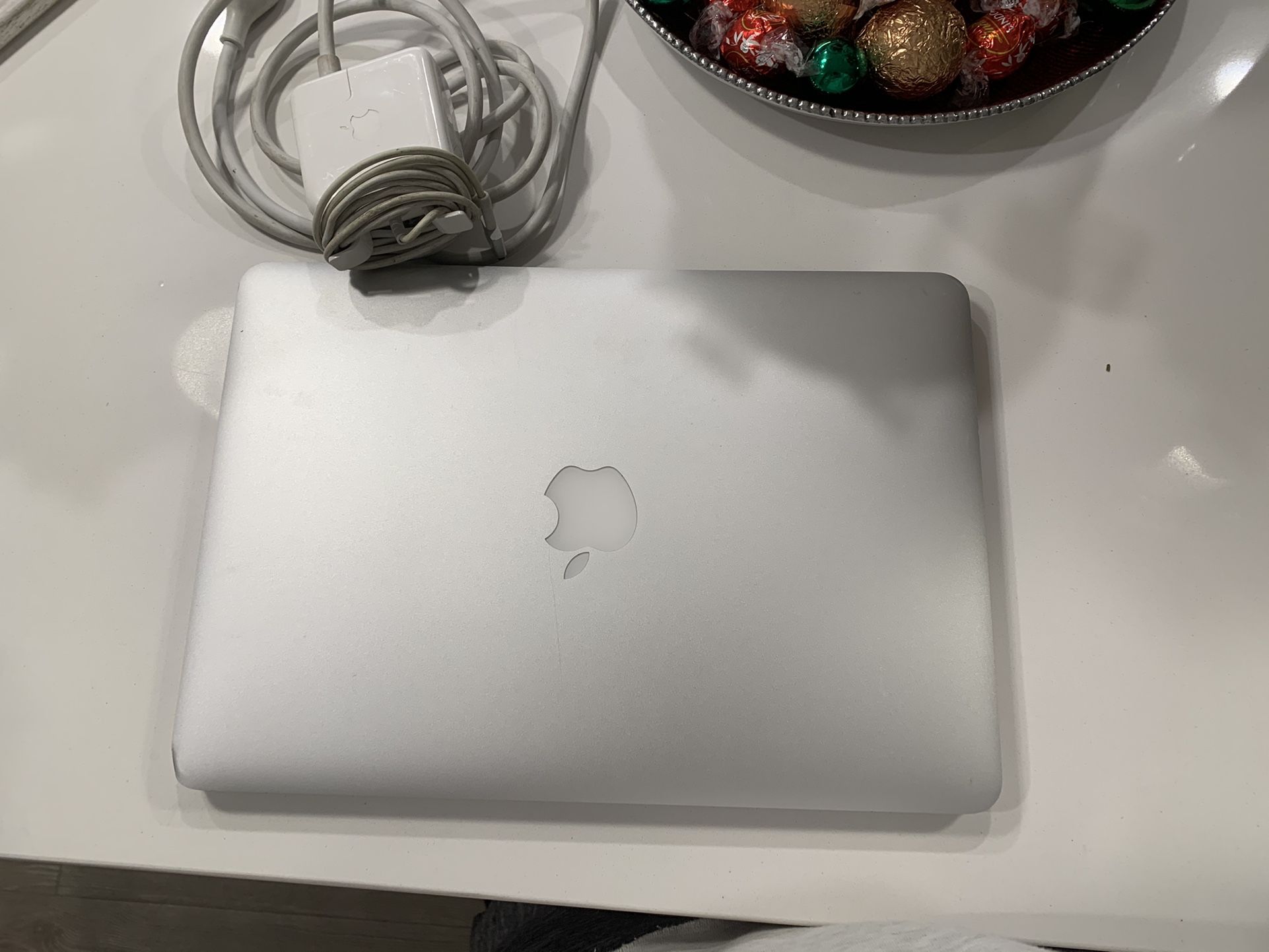 12 Inch Mac Book