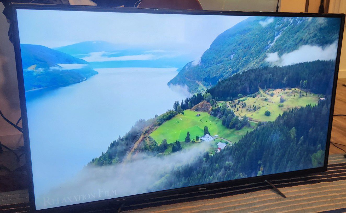 55" Toshiba 4k TV w/ Built In Chromecast 