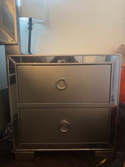 Mirrored 2-Drawer Nightstand / Glam Bedside Table