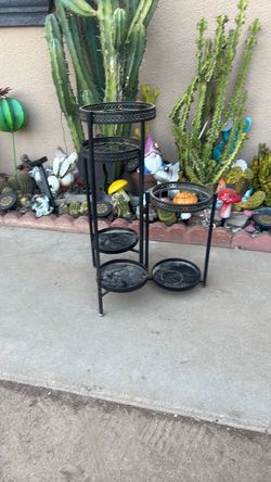 USED 6 TIER METAL PLANT STAND