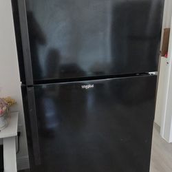 Whirpool Fridge, 18 cuft and Black