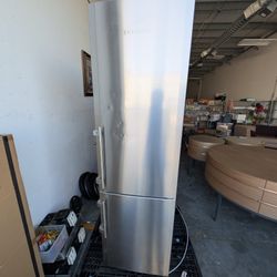 Refrigerator For Sale