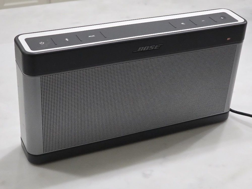 Bose SoundLink iii Wireless Speaker (Built In Battery, Portable)