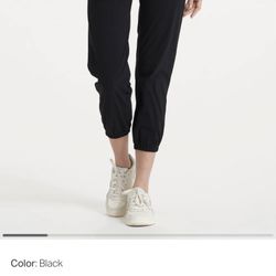 Vuori Performance Jogger – Black (Sold Out) – $85 Size small