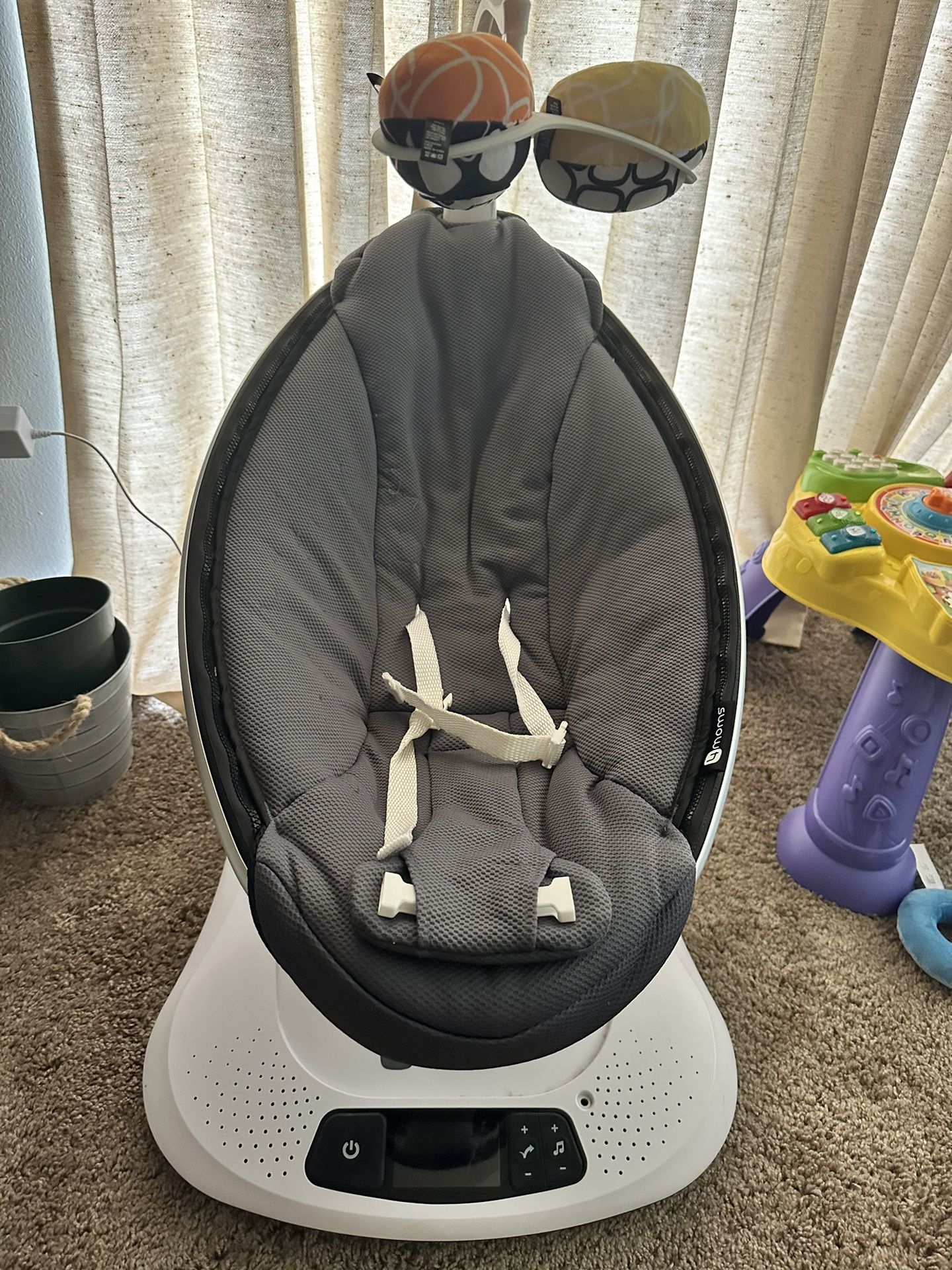Mamaroo 4moms Baby Swing