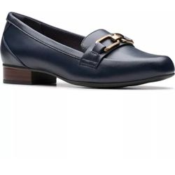 Brand new ✨️ in box 📦 Genuine leather Clark's Women's loafers size 8