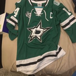 Jamie Benn Jersey  Not For 0$ Offers Allowed  Will Do Under 50$ If Picked Up By 3Am